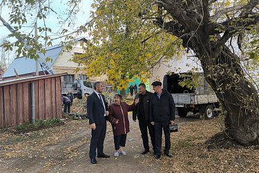 Угрозу от старых деревьев ликвидировали